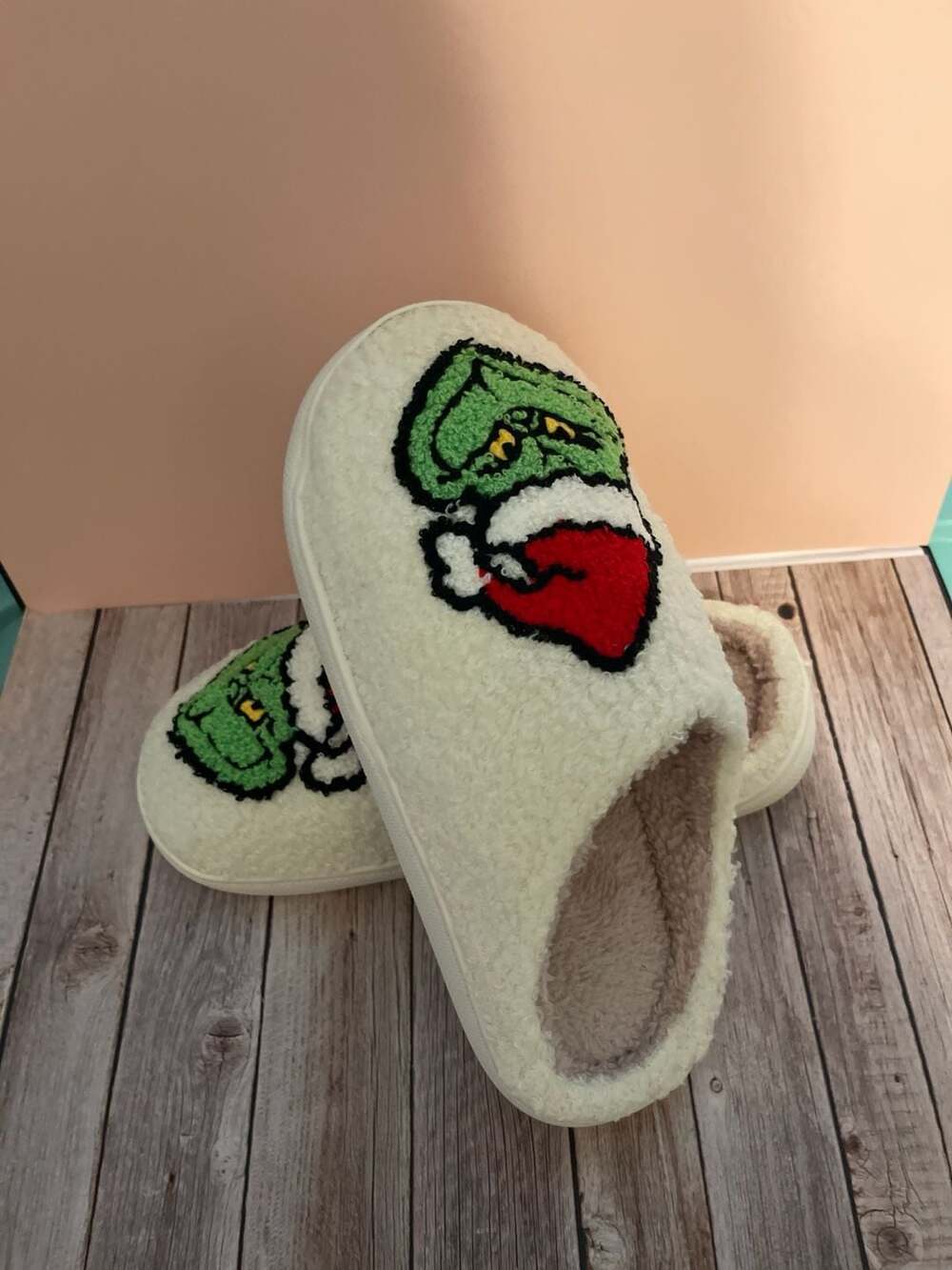 The Grinch Christmas Plush Sherpa Slip-On House Slippers - Picture 4 of 8